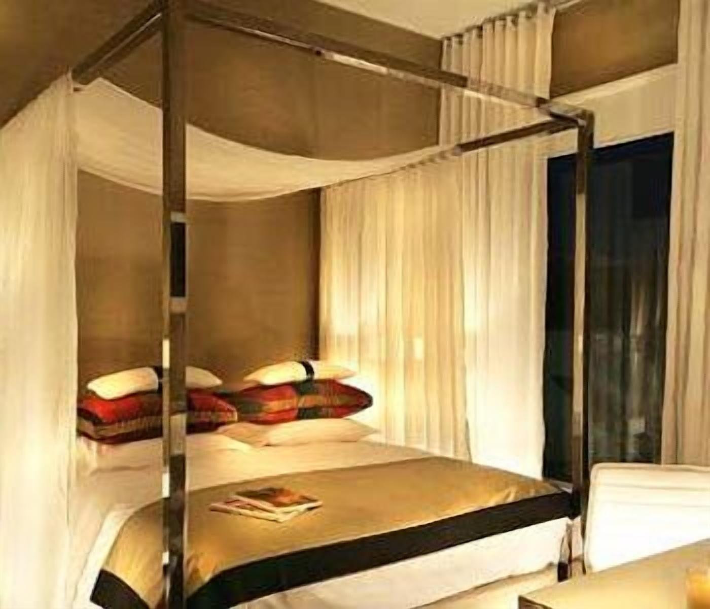 M'Ar De Ar Aqueduto Hotel Евора Екстериор снимка A bed with a canopy