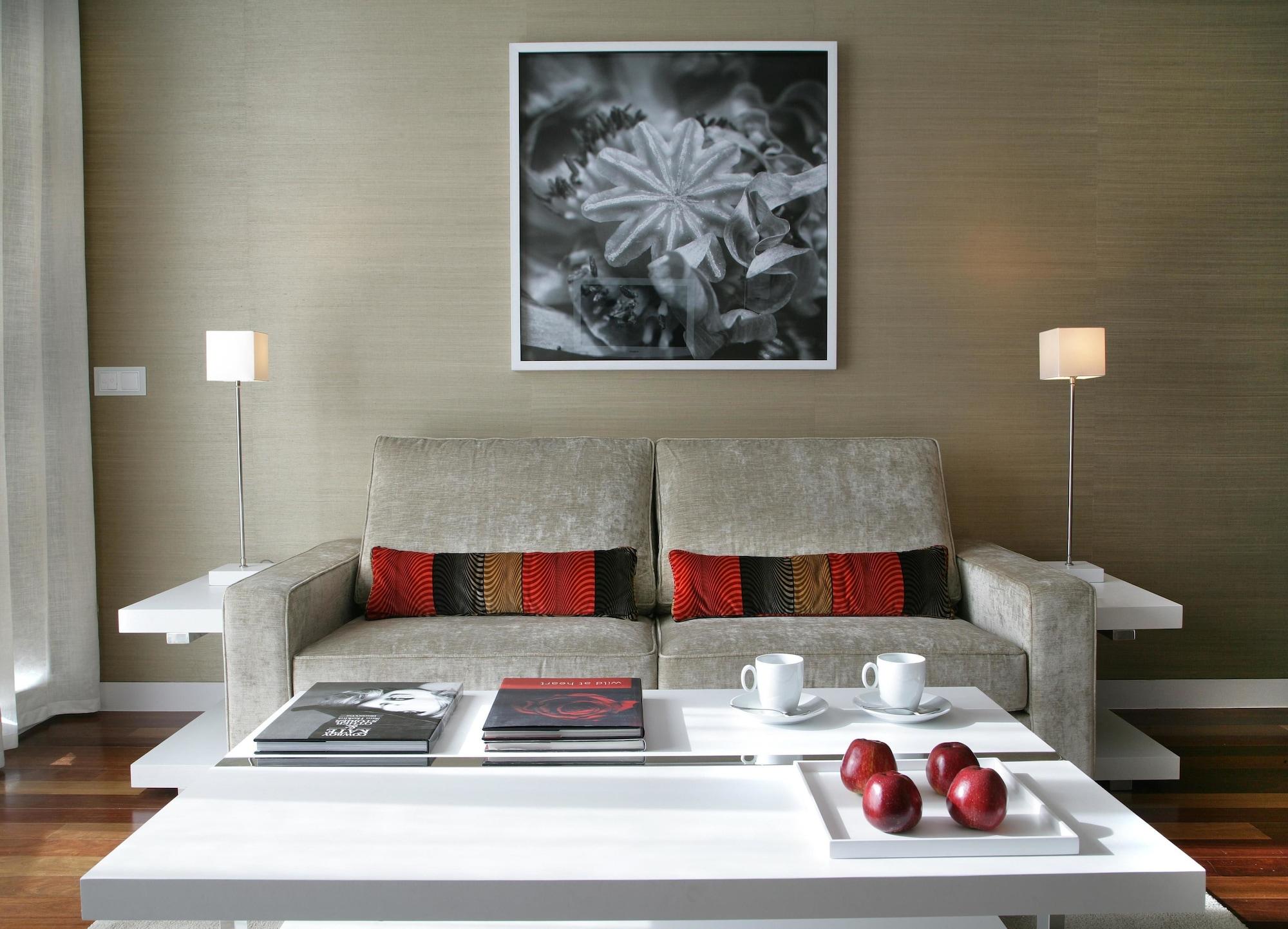 M'Ar De Ar Aqueduto Hotel Евора Екстериор снимка A coffee table