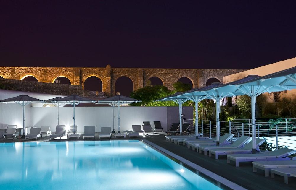 M'Ar De Ar Aqueduto Hotel Евора Екстериор снимка The pool at the hotel